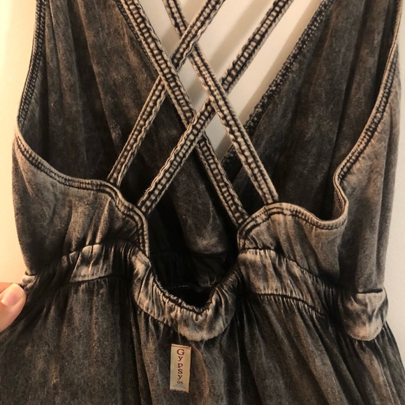 Maxi dress with crisscross straps - Picture 3 of 5